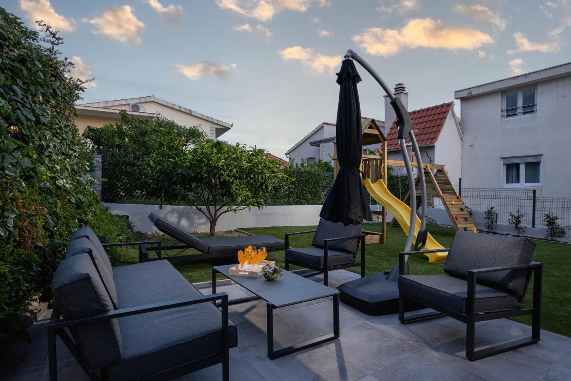 Apartments Solmar โปดสตรานา ภายนอก รูปภาพ