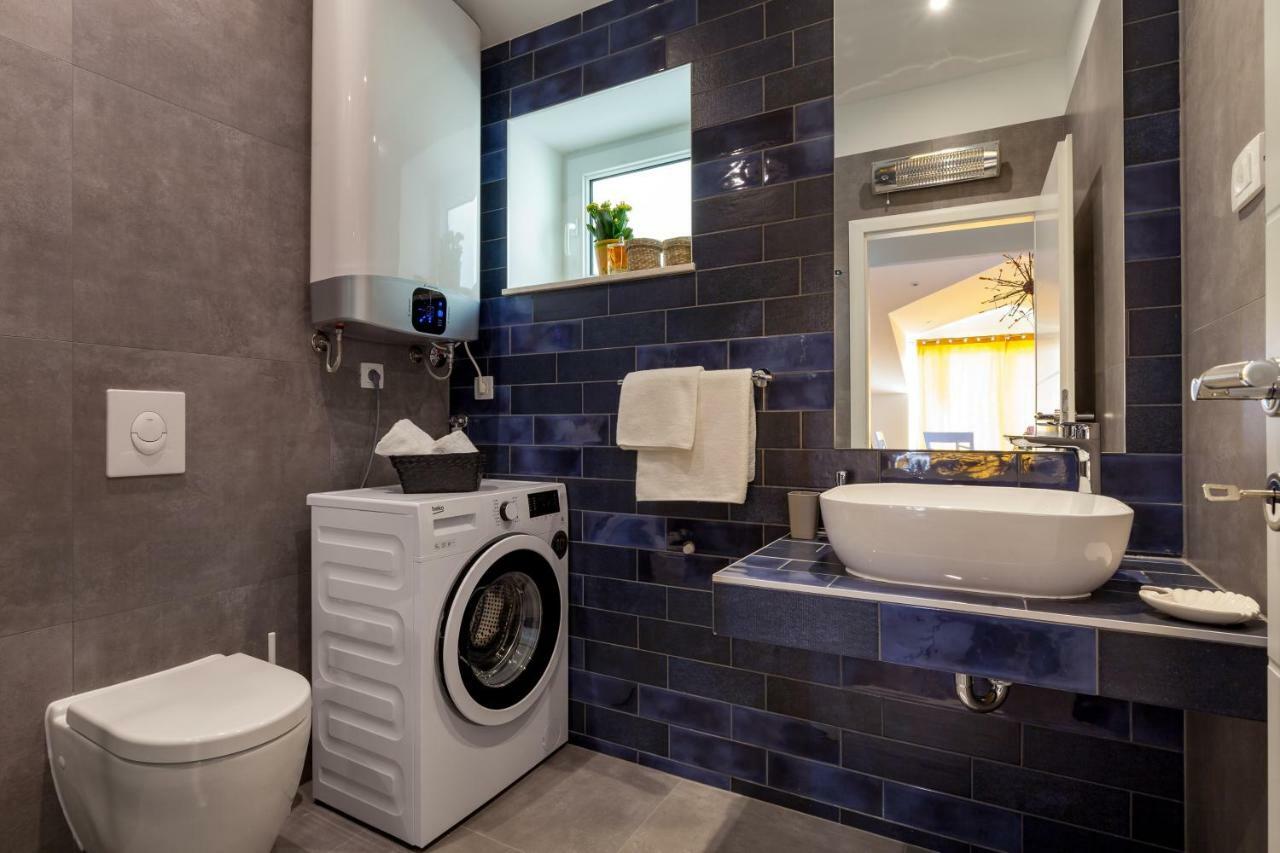 Apartments Solmar โปดสตรานา ภายนอก รูปภาพ